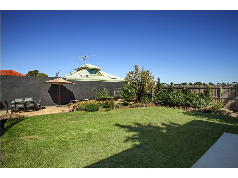 53 Smeaton Close, Lara VIC 3212