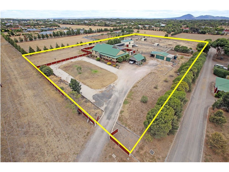 175 McClelland Avenue, Lara VIC 3212