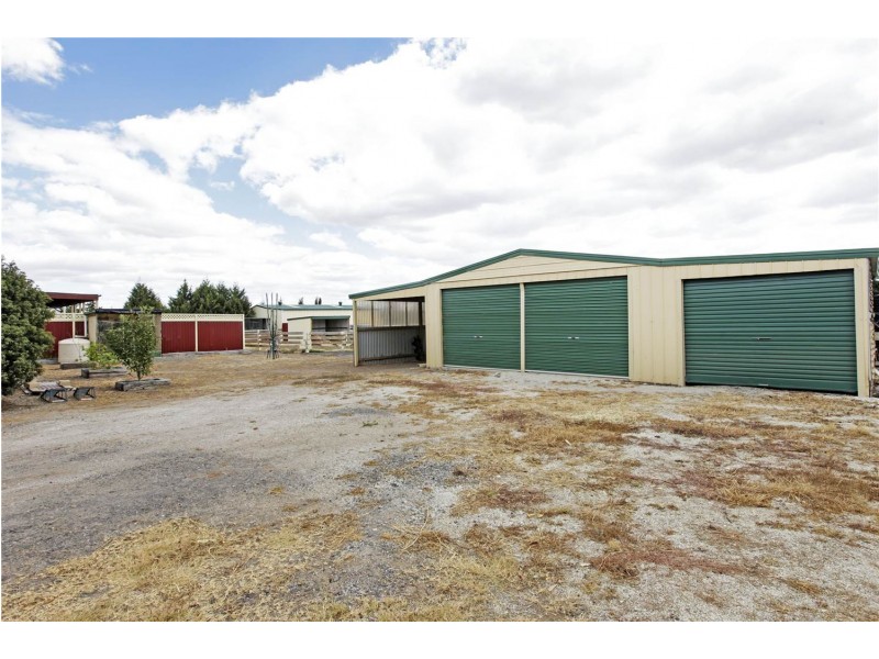175 McClelland Avenue, Lara VIC 3212