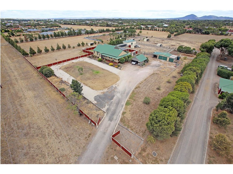 175 McClelland Avenue, Lara VIC 3212