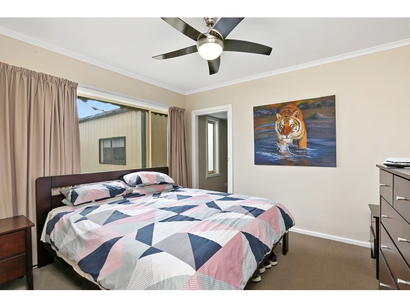 19 Dunloe Avenue, Norlane VIC 3214