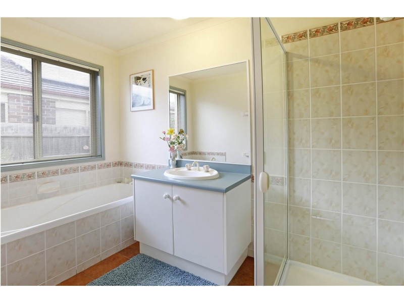 27-28 Sparrow Court, Lara VIC 3212