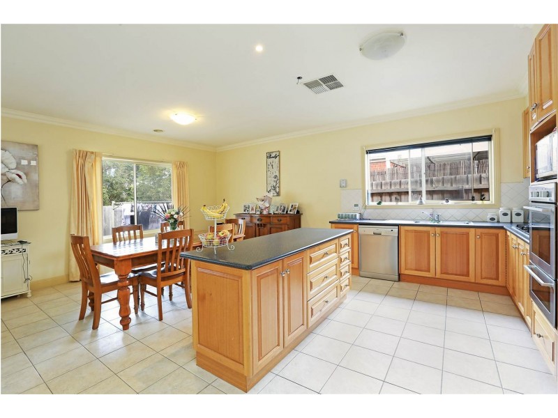 13 Maria Court, Lara VIC 3212