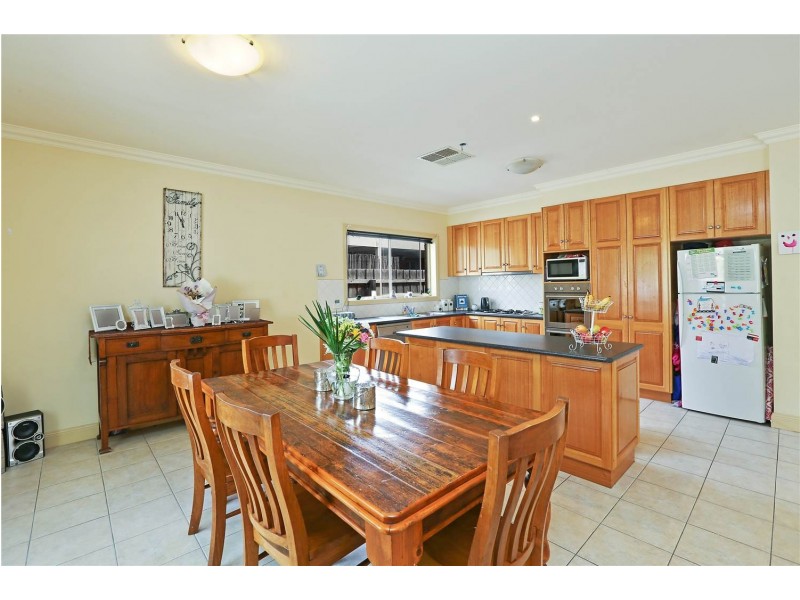 13 Maria Court, Lara VIC 3212