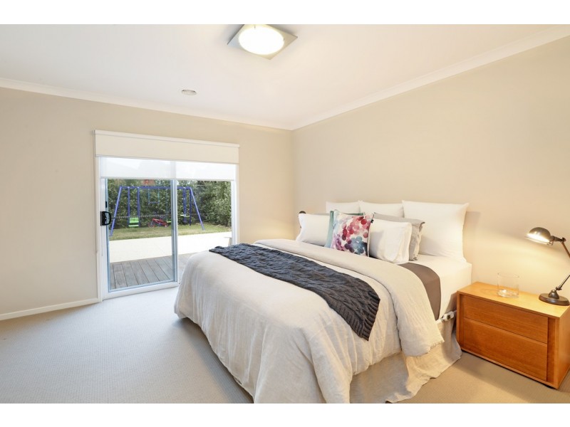 34 Grand Lakes Way, Lara VIC 3212