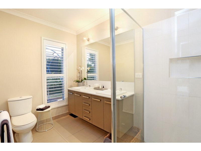 34 Grand Lakes Way, Lara VIC 3212