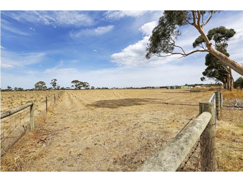 170 Old Melbourne Road, Lara VIC 3212