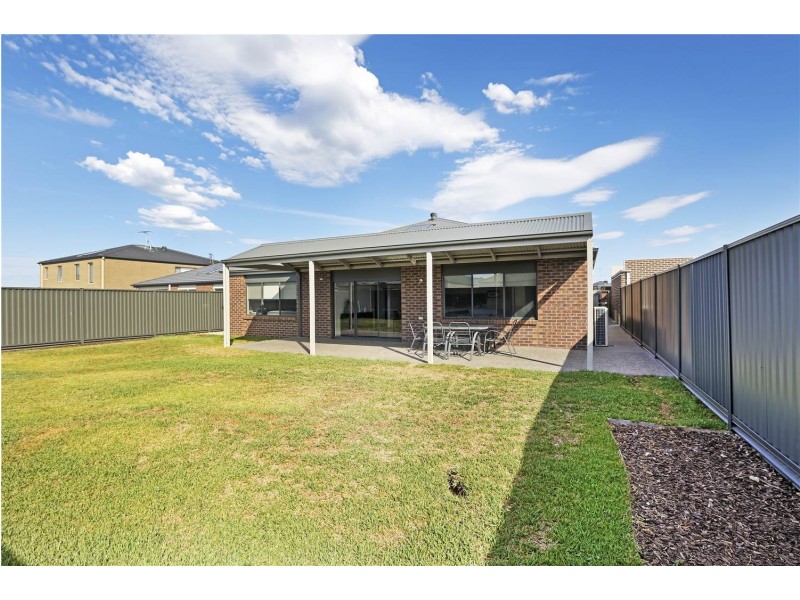 10 Crake Court, Lara VIC 3212