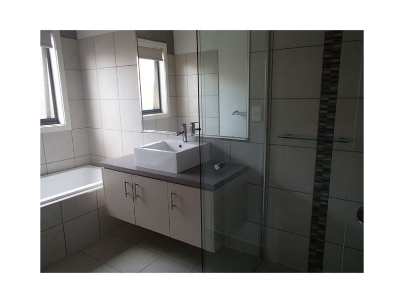 6 Barbara Drive, Lara VIC 3212