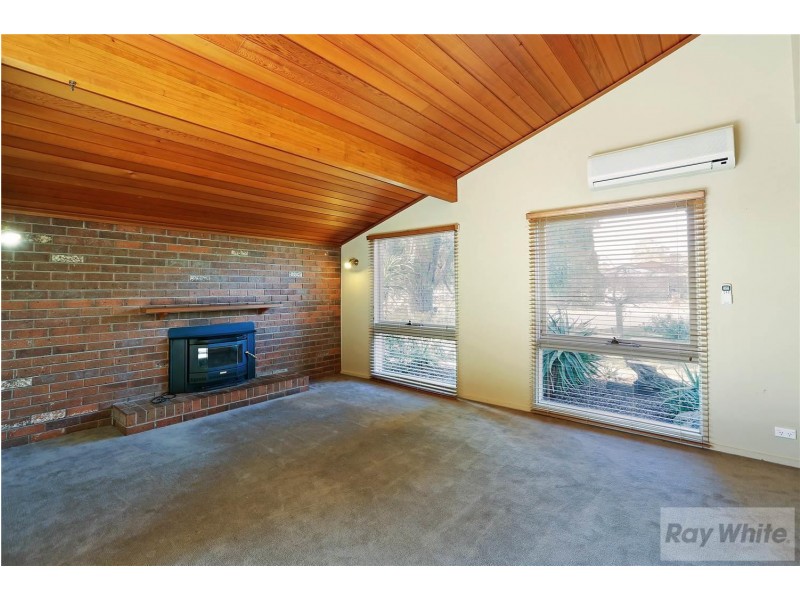 19 Cromwell Drive, Lara VIC 3212