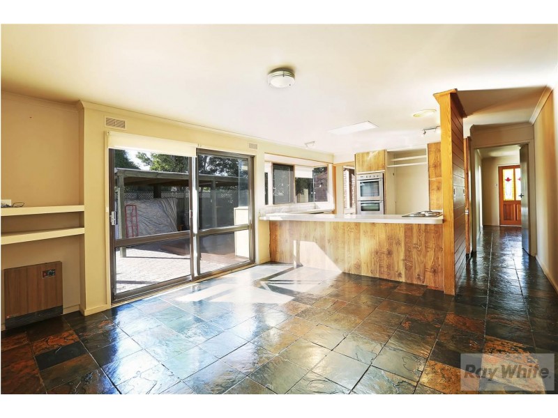 19 Cromwell Drive, Lara VIC 3212