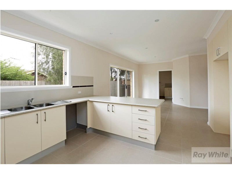2/57 McClelland Avenue, Lara VIC 3212