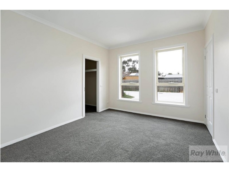 2/57 McClelland Avenue, Lara VIC 3212