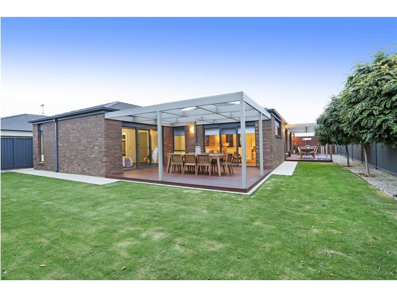 45 Westlakes Boulevard, Lara VIC 3212