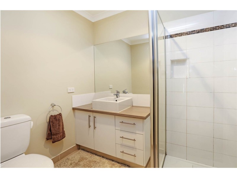 18 Bella Julia Place, Lara VIC 3212