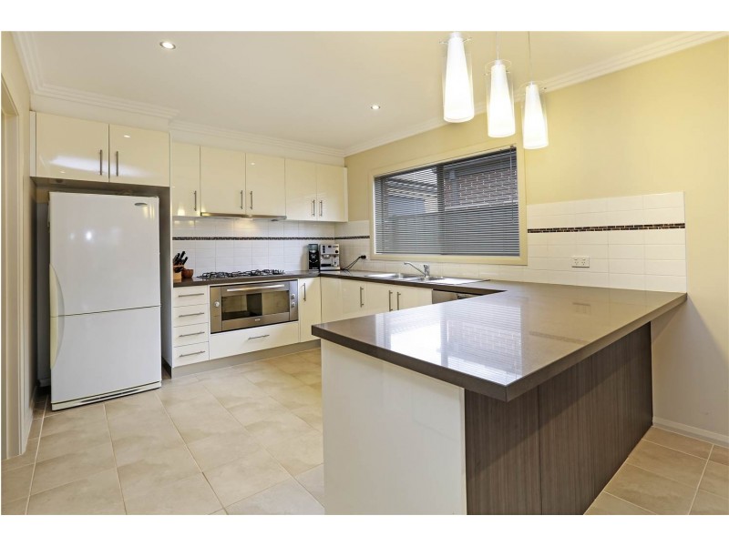18 Bella Julia Place, Lara VIC 3212