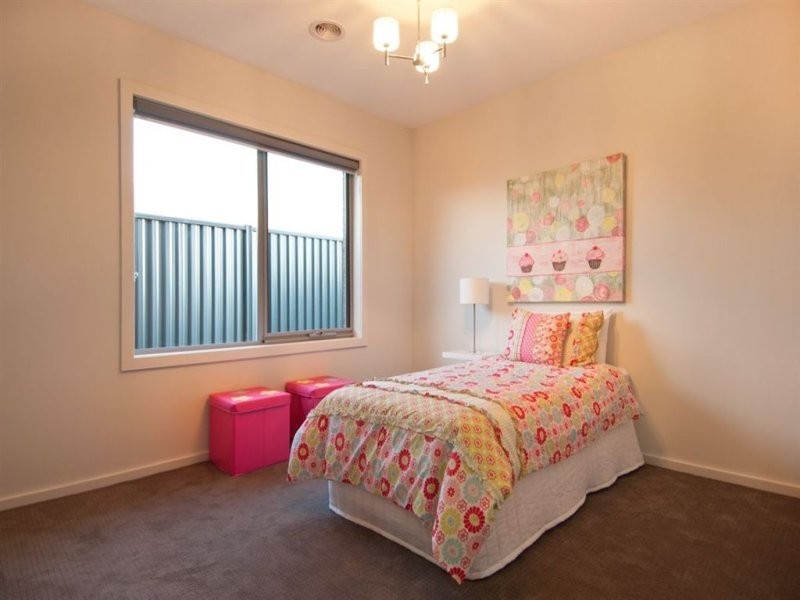 13 Springwater Drive, Lara VIC 3212