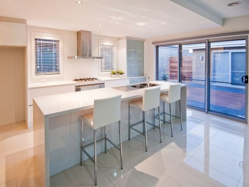 13 Springwater Drive, Lara VIC 3212