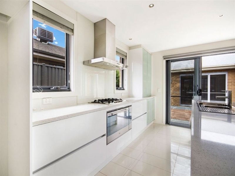 13 Springwater Drive, Lara VIC 3212