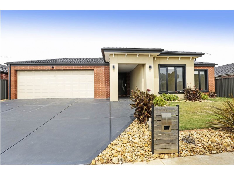 41 Grand Lakes Way, Lara VIC 3212