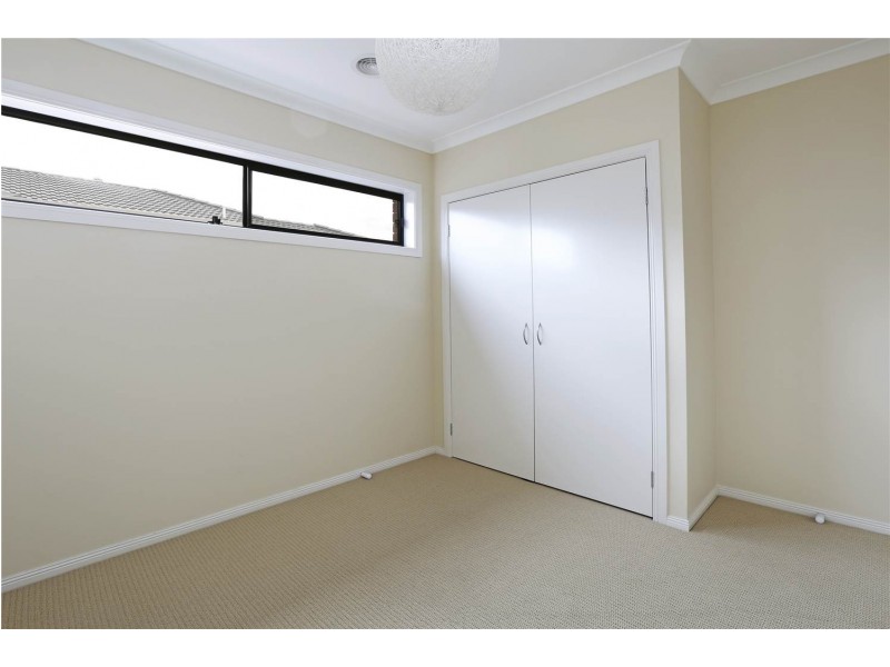 41 Grand Lakes Way, Lara VIC 3212