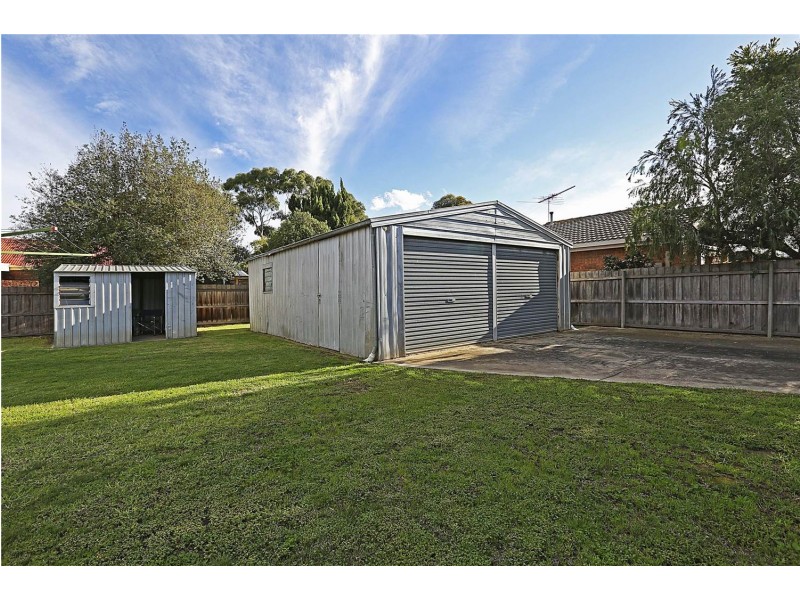 24 Waliki Court, Lara VIC 3212