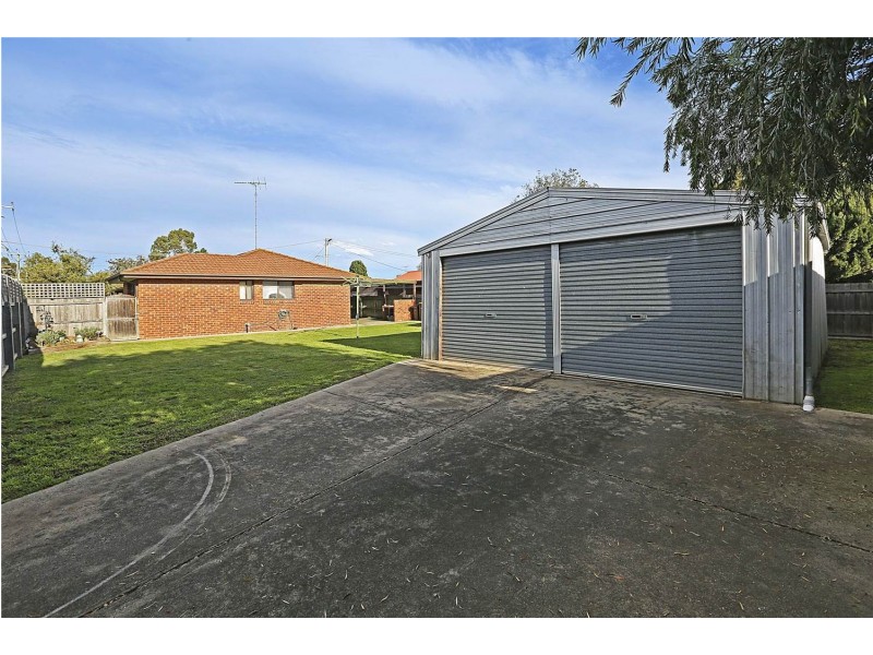 24 Waliki Court, Lara VIC 3212