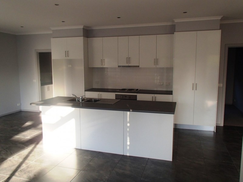 3/8 Curletts Road, Lara VIC 3212