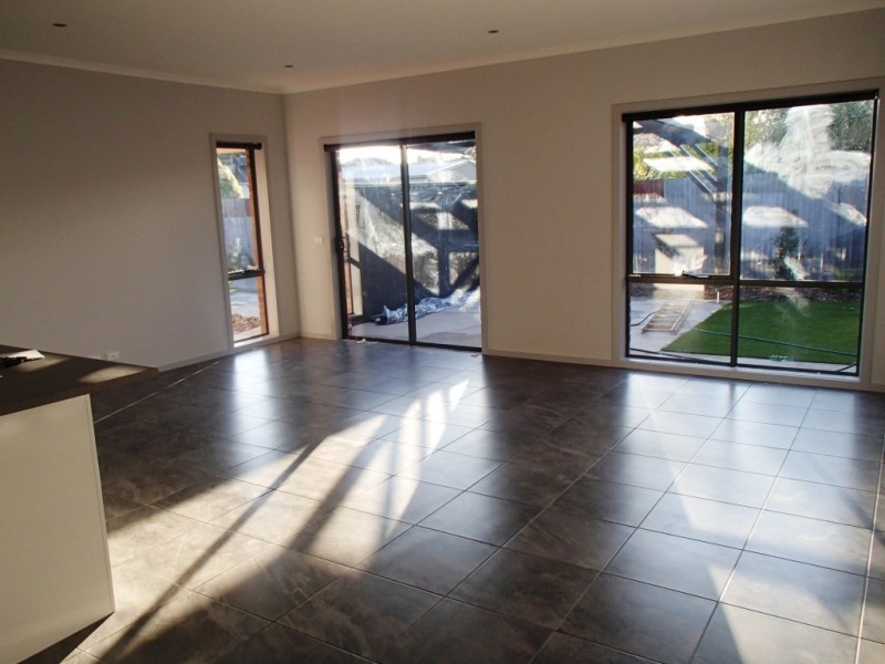 3/8 Curletts Road, Lara VIC 3212