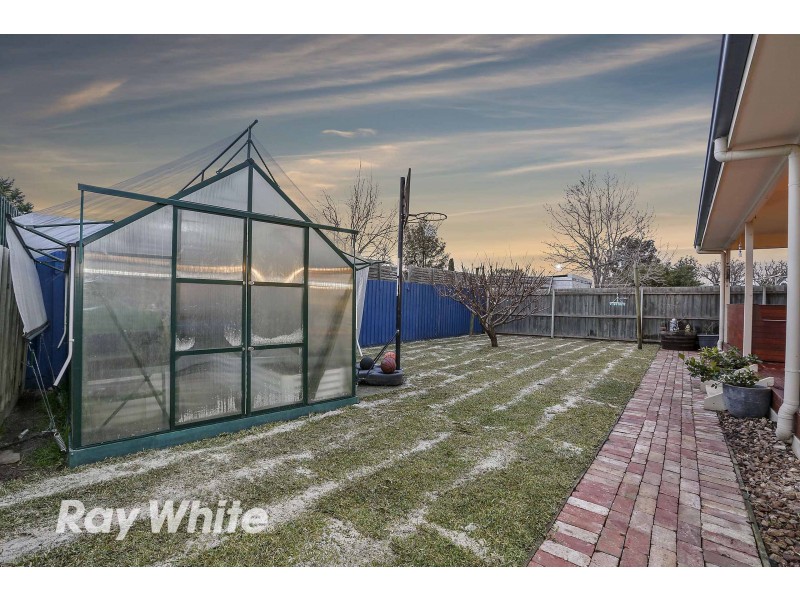 100 Flinders Avenue, Lara VIC 3212