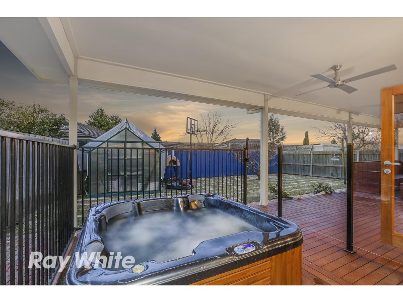 100 Flinders Avenue, Lara VIC 3212