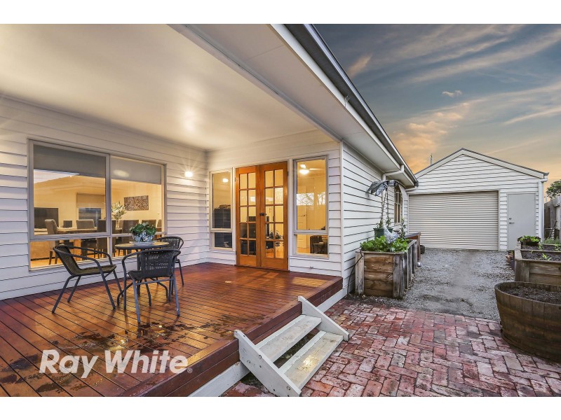 100 Flinders Avenue, Lara VIC 3212