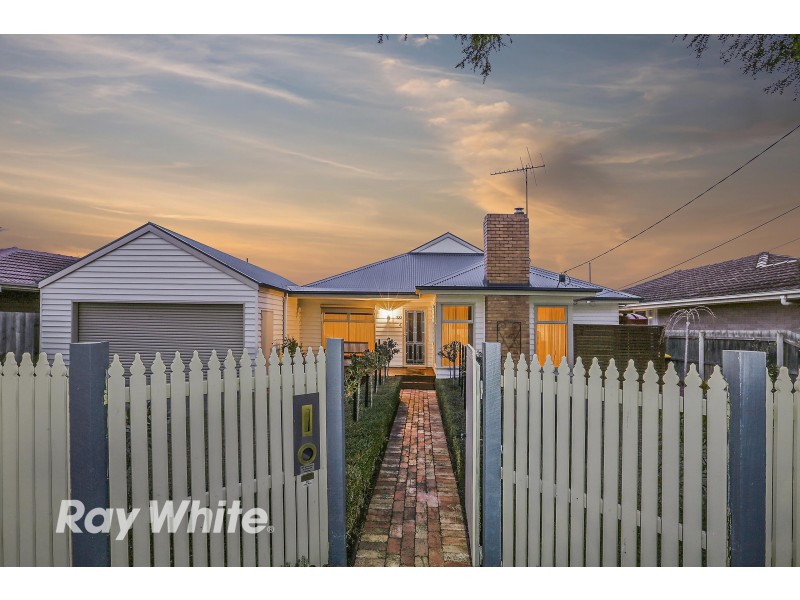 100 Flinders Avenue, Lara VIC 3212