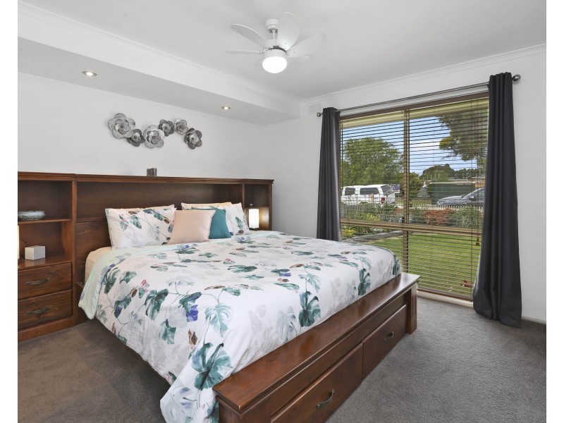 20 Forest Road South, Lara VIC 3212