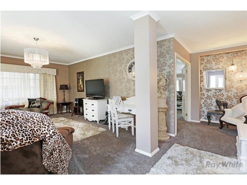 34 Cameron Crescent, Lara VIC 3212