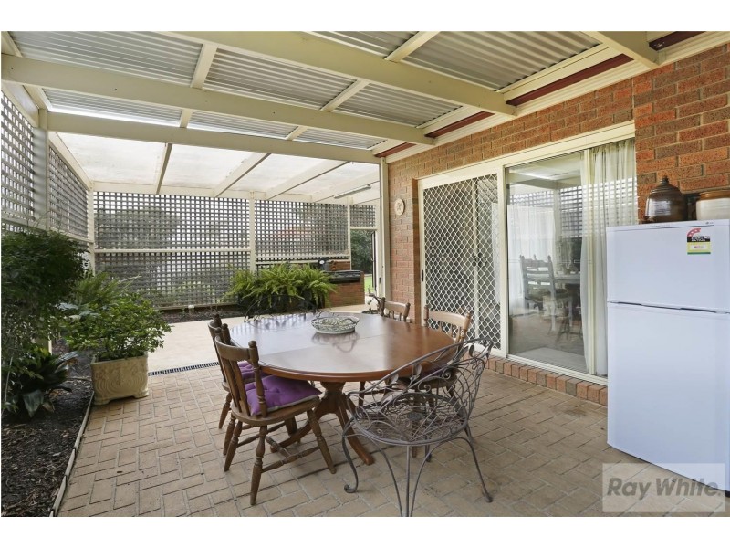 34 Cameron Crescent, Lara VIC 3212