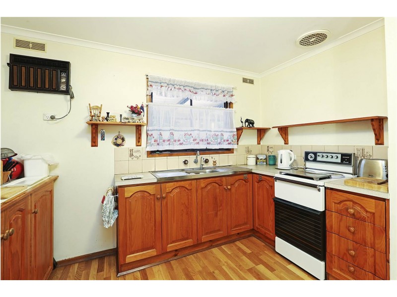 19 Brunel Close, Lara VIC 3212