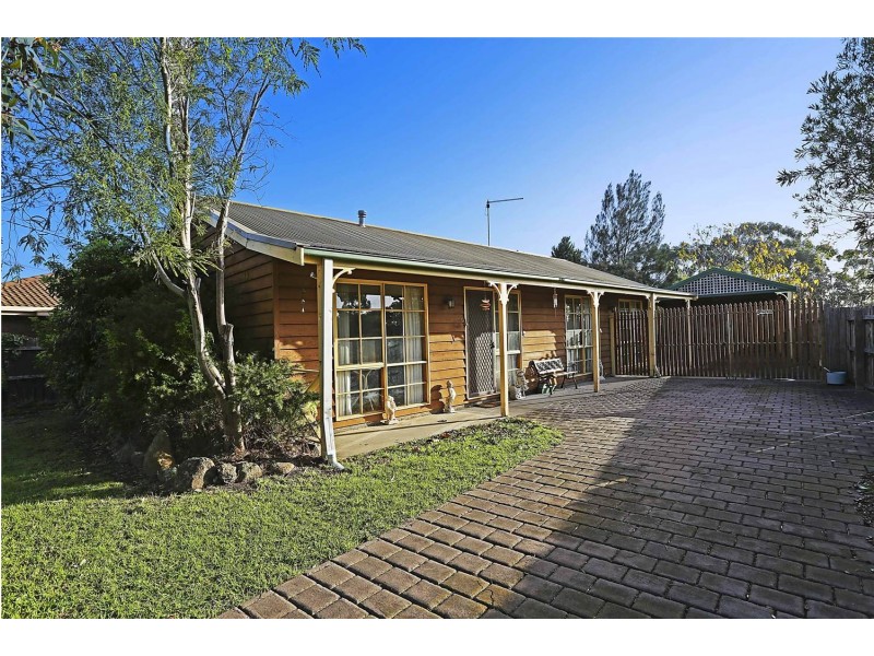 19 Brunel Close, Lara VIC 3212