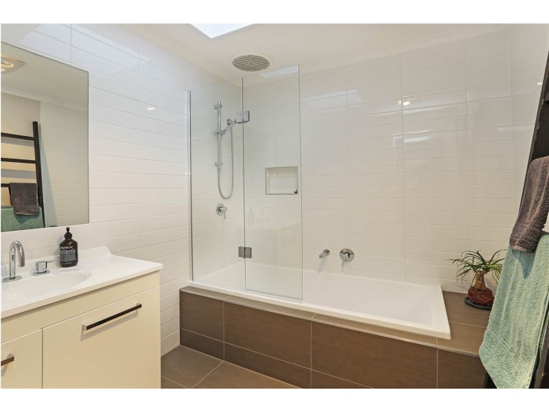 1 Teesdale Court, Lara VIC 3212