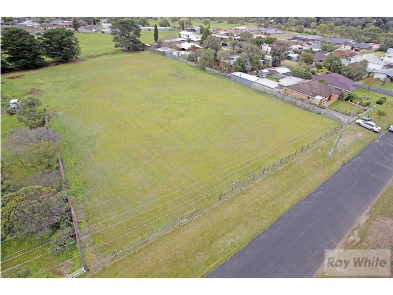 33 Station Lake Road, Lara VIC 3212