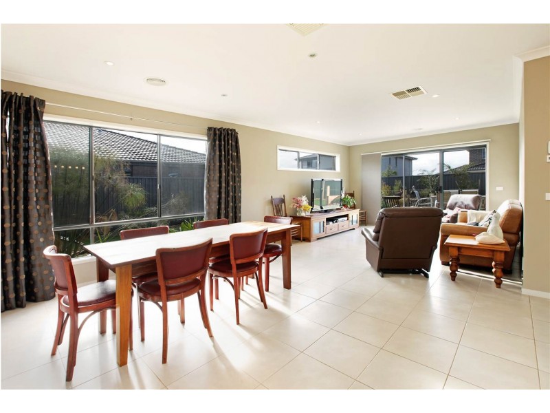 19 Moorhen Drive, Lara VIC 3212