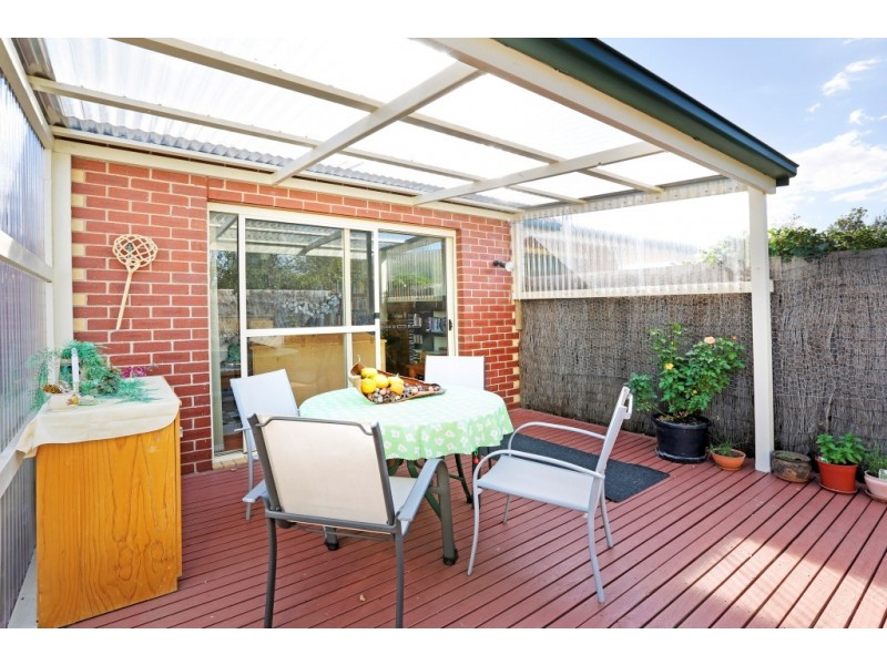 1/7 Bracknell Court, Lara VIC 3212