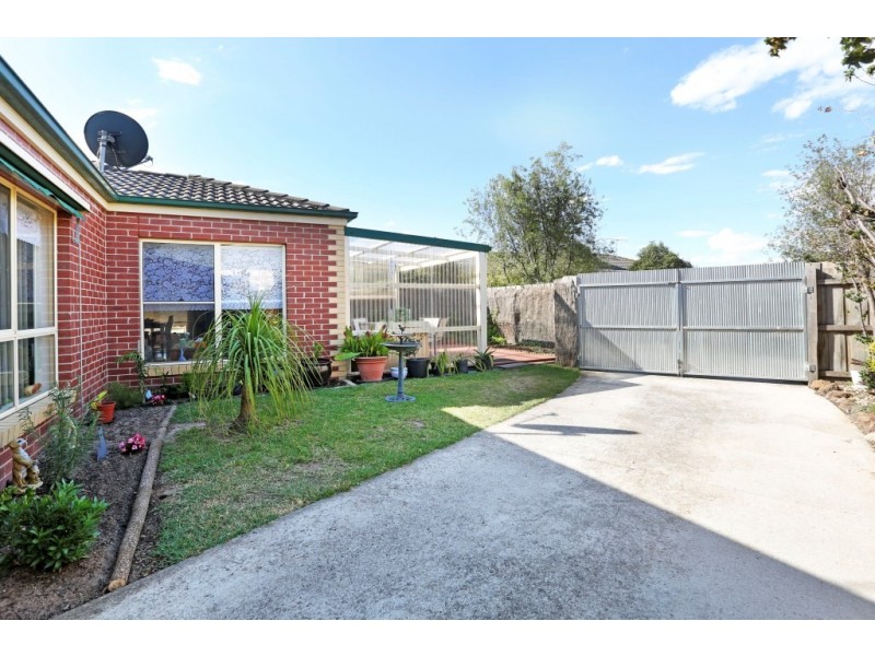 1/7 Bracknell Court, Lara VIC 3212