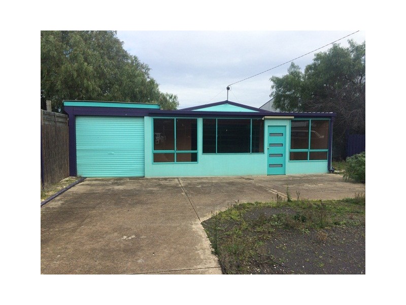 8 Bates Road, Lara VIC 3212