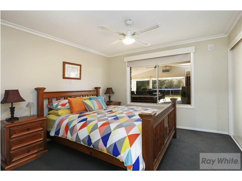 41 Cameron Crescent, Lara VIC 3212