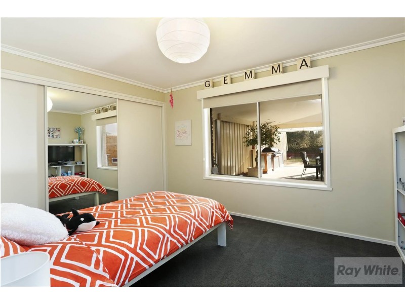 41 Cameron Crescent, Lara VIC 3212