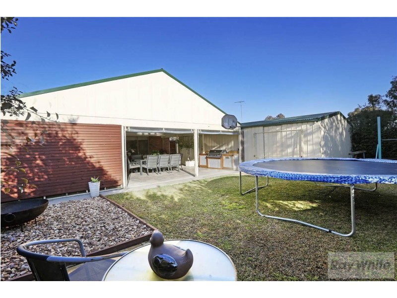 41 Cameron Crescent, Lara VIC 3212