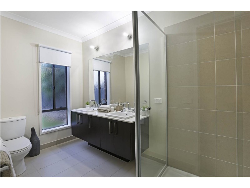 45 Westlakes Boulevard, Lara VIC 3212