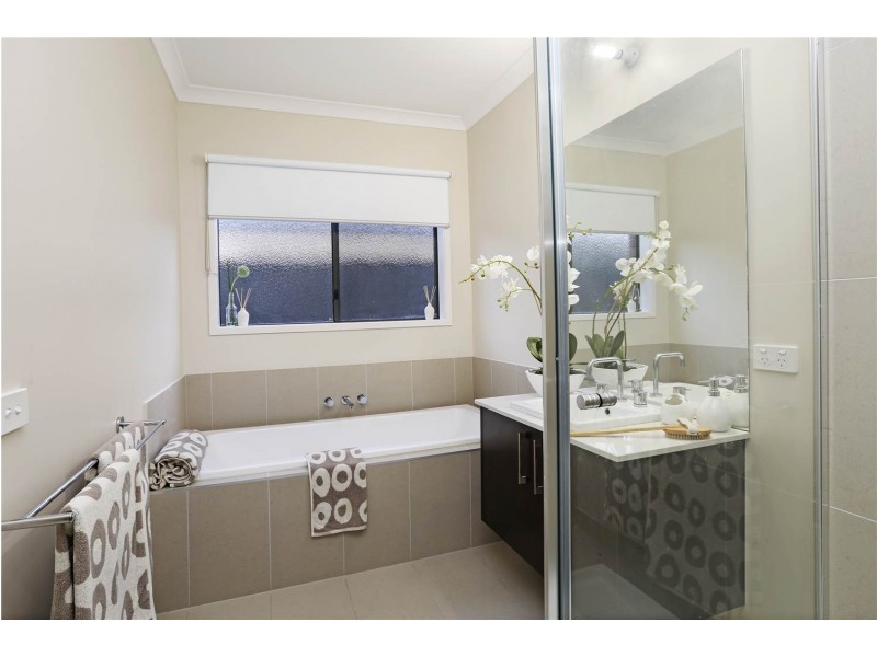 45 Westlakes Boulevard, Lara VIC 3212