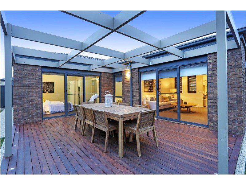 45 Westlakes Boulevard, Lara VIC 3212